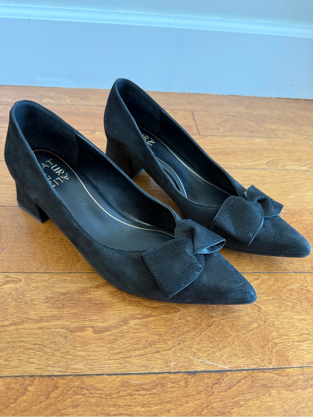 Naturalizer Mavis Bow Pumps Black Suede Size 7.5 - Picture 10 of 10